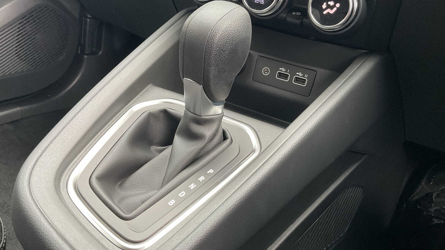 Used Renault Clio 2025 for sale - 77858224: Photo 27