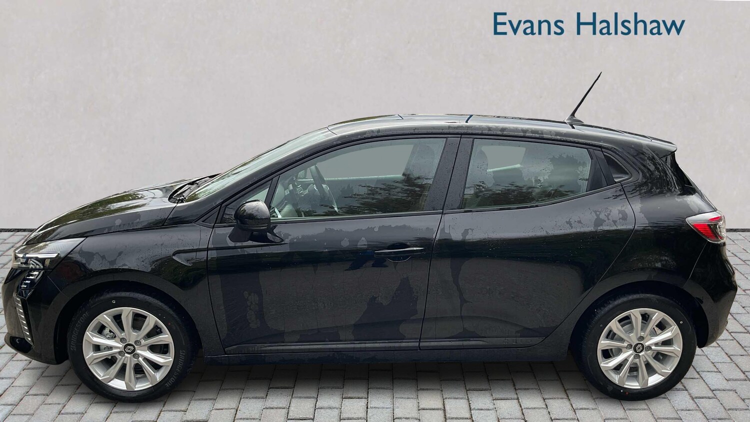 Used Renault Clio 2025 for sale - 77858224: Photo 6