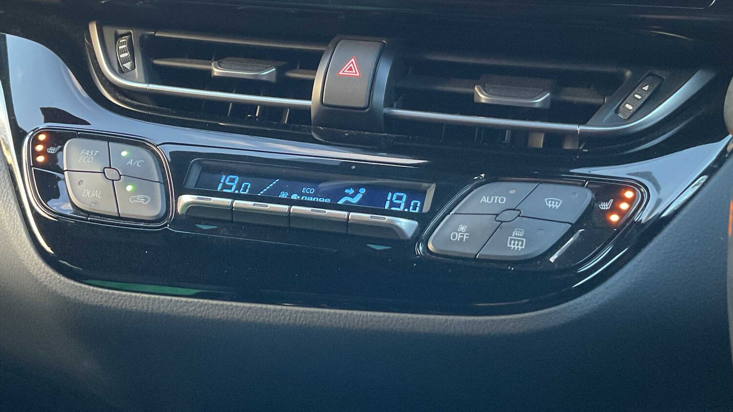 Used Toyota C-HR for sale - 77860588: Photo 20