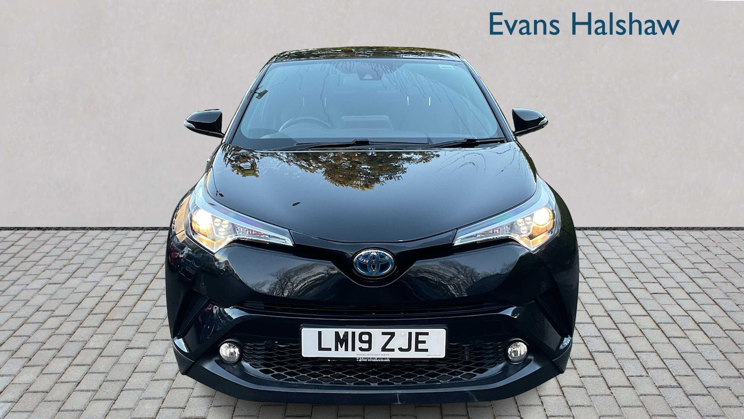 Used Toyota C-HR for sale - 77860588: Photo 4