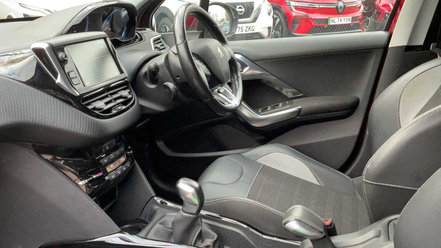 Used Peugeot 2008 2018 for sale - 77943309: Photo 11