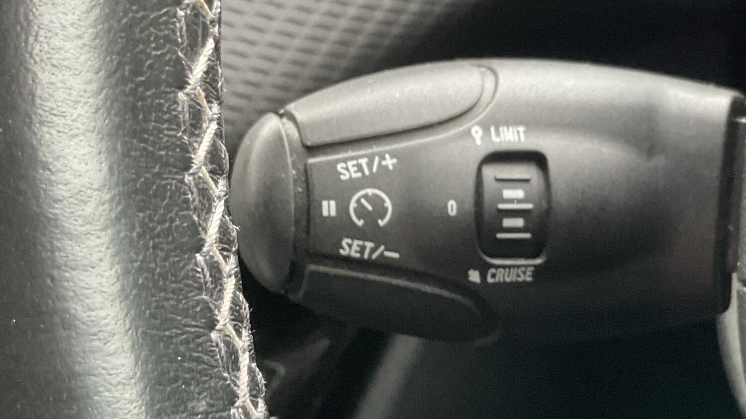 Used Peugeot 2008 2018 for sale - 77943309: Photo 18