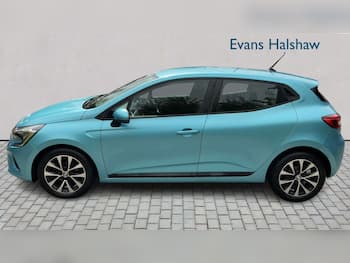 Used Renault Clio 2022 for sale - 79702774: Photo