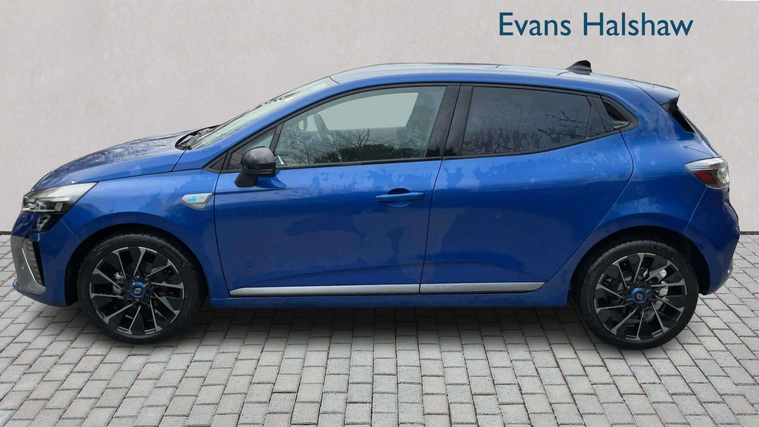 Used Renault Clio 2026 for sale - 78090111: Photo 3