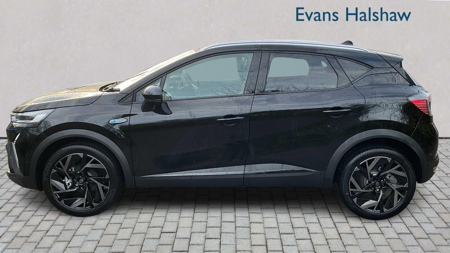 Used Renault Captur for sale - 77860220: Photo 4