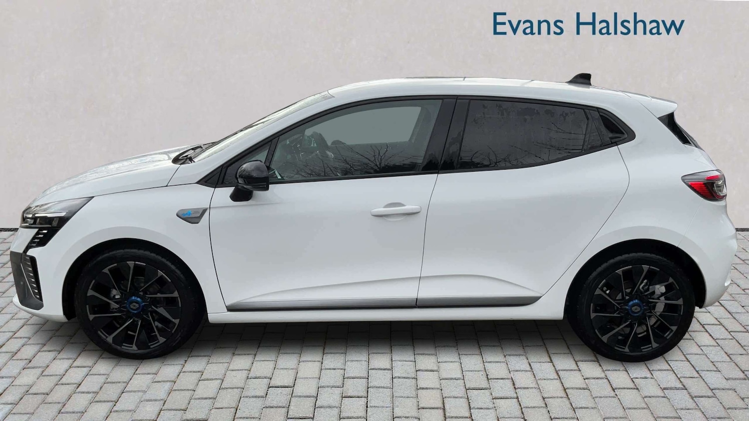 Used Renault Clio 2026 for sale - 78010440: Photo 3