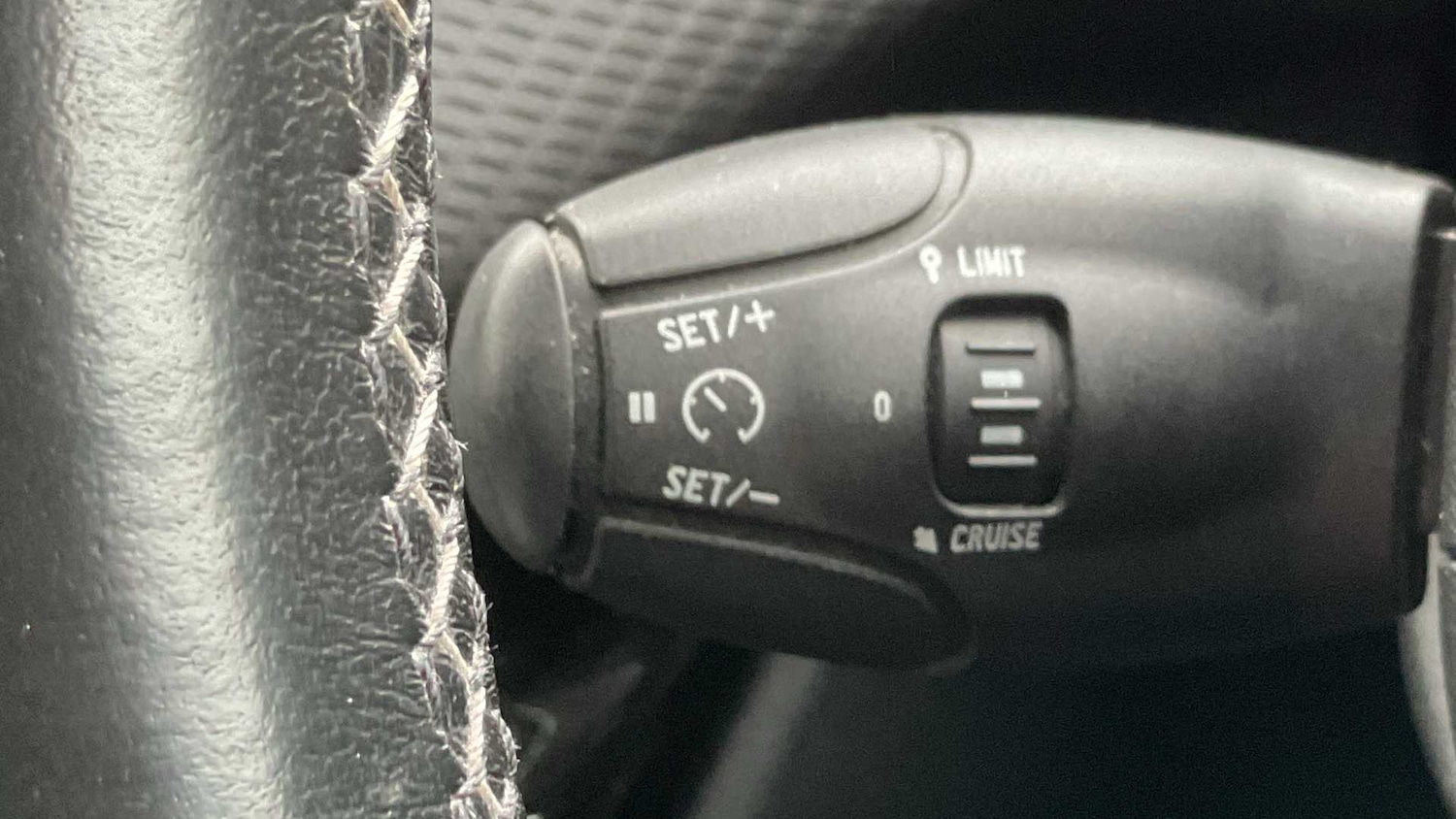 Used Peugeot 2008 2018 for sale - 78118660: Photo 18