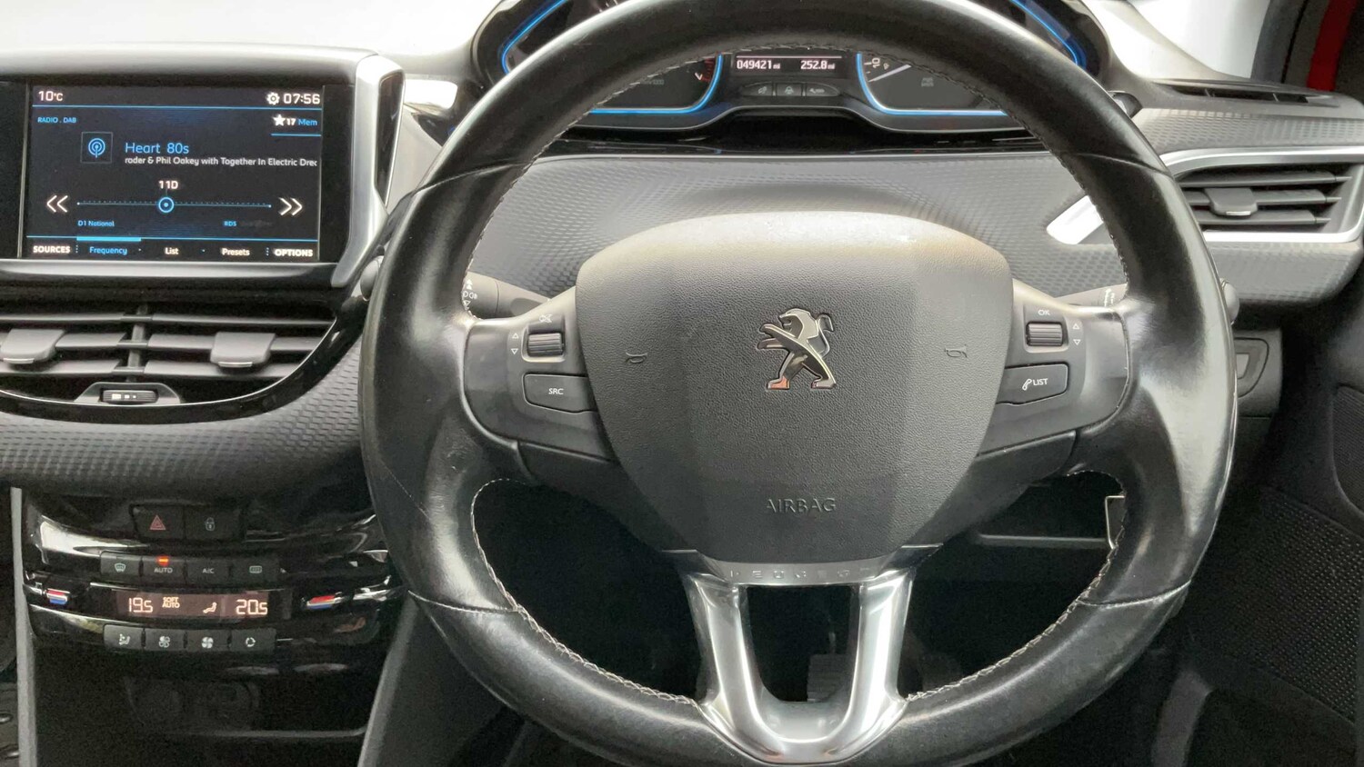 Used Peugeot 2008 2018 for sale - 78118660: Photo 8