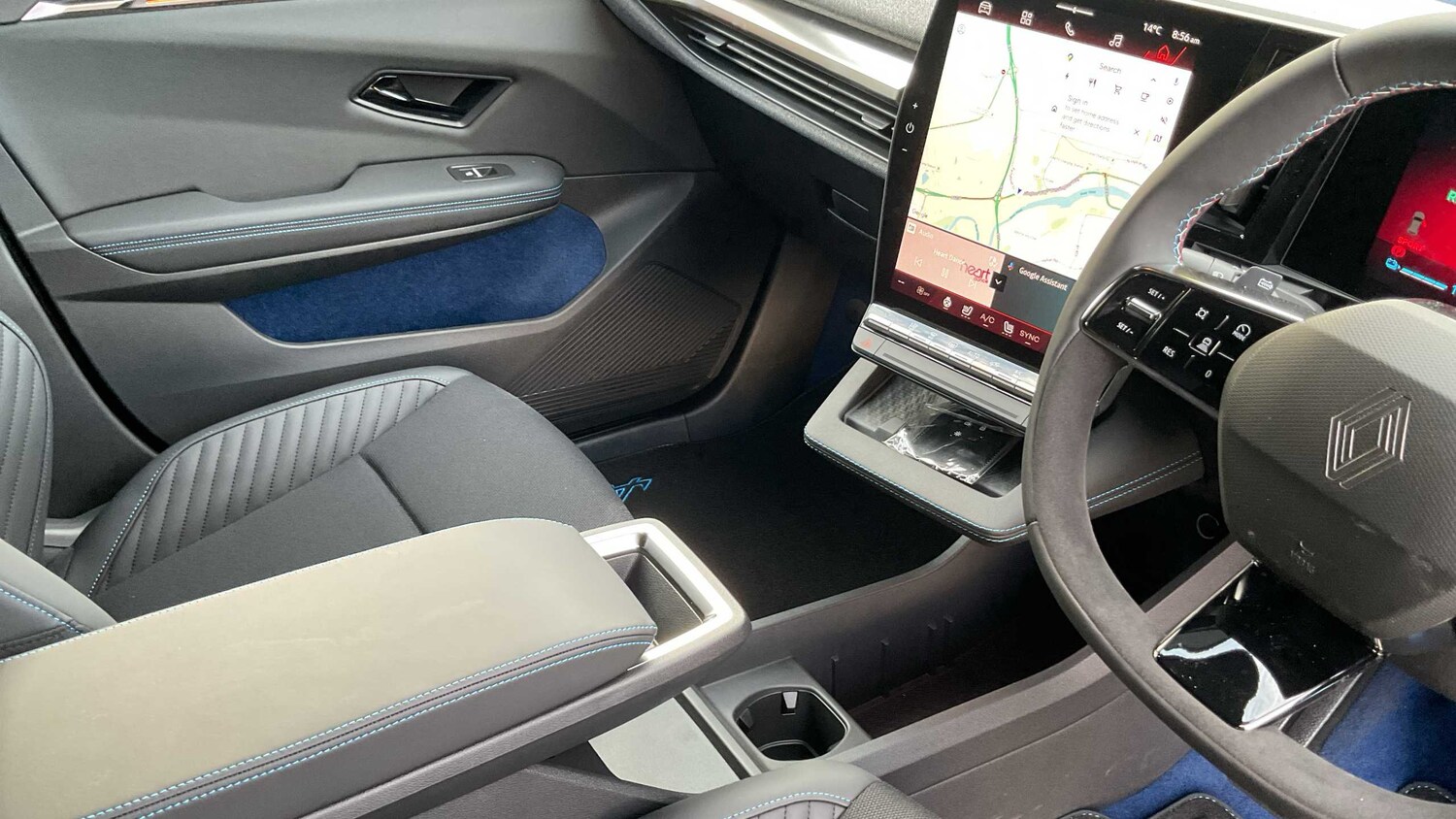 Used Renault Scenic E-Tech 2025 for sale - 77857668: Photo 14