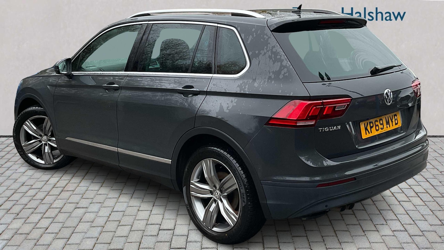 Used Volkswagen Tiguan for sale - 77857029: Photo 2