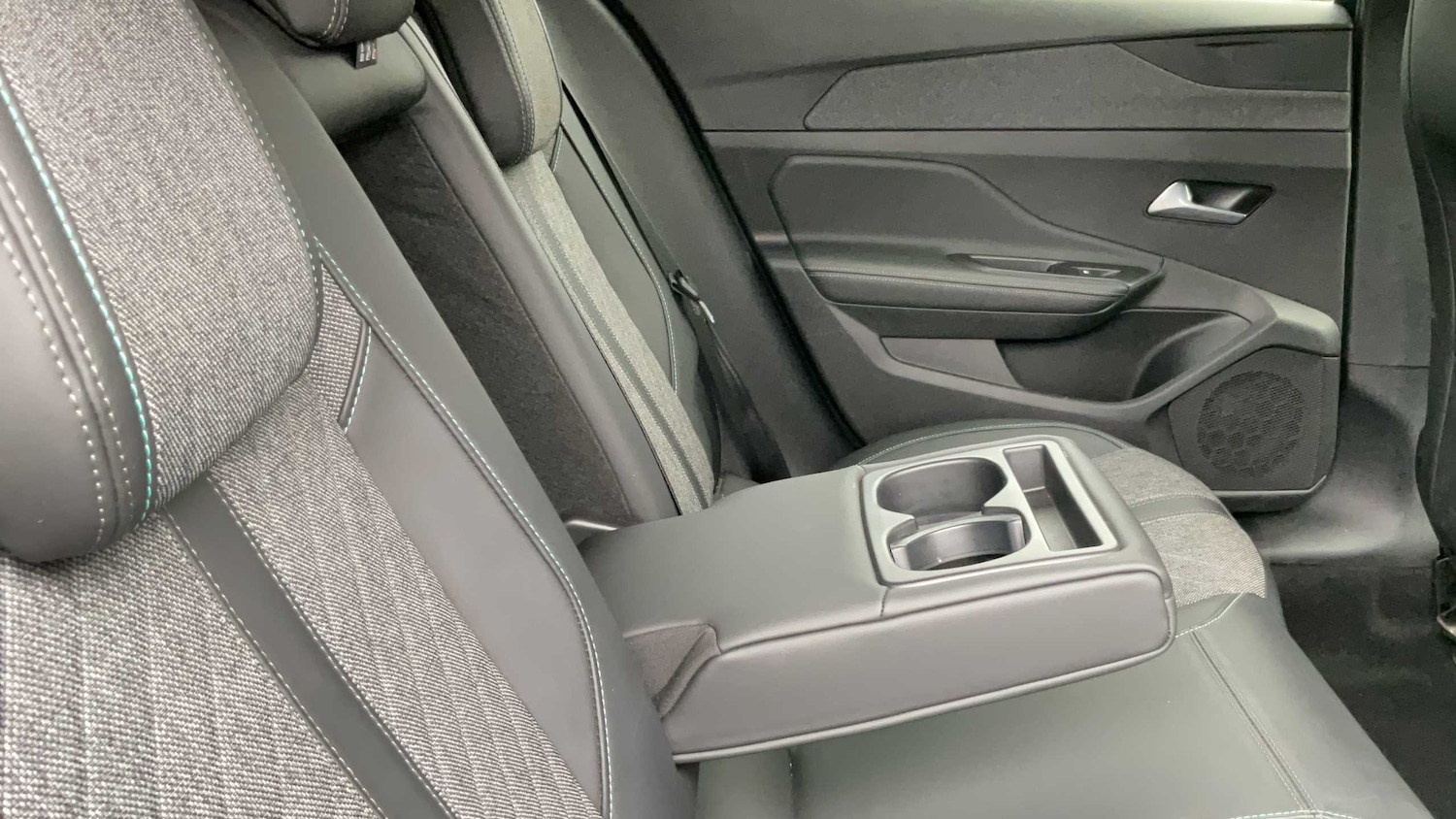 Used Peugeot 408 2024 for sale - 77995793: Photo 12