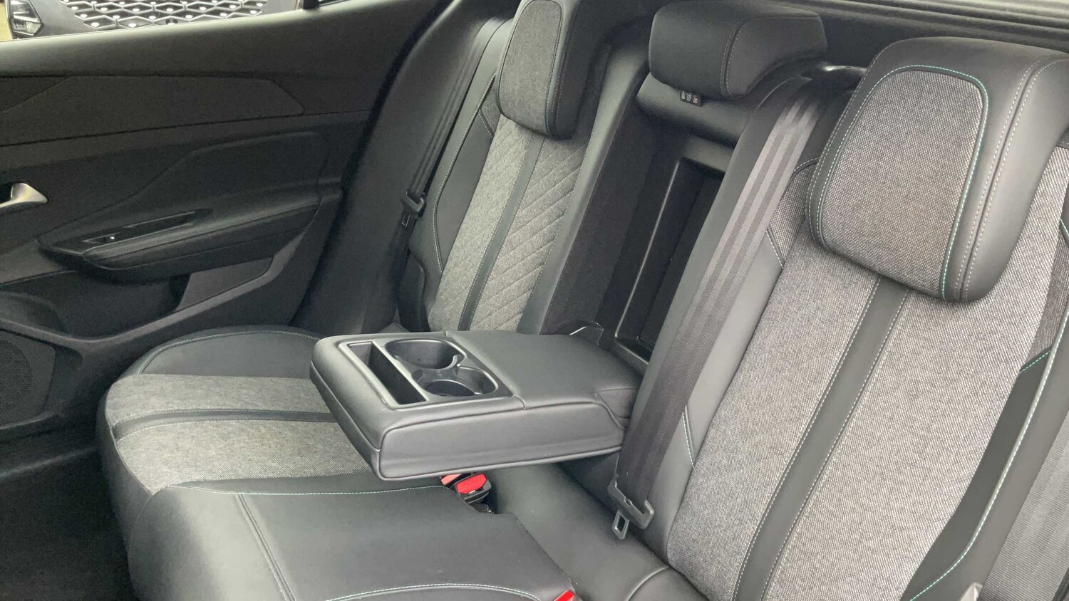 Used Peugeot 408 2024 for sale - 77995793: Photo 14