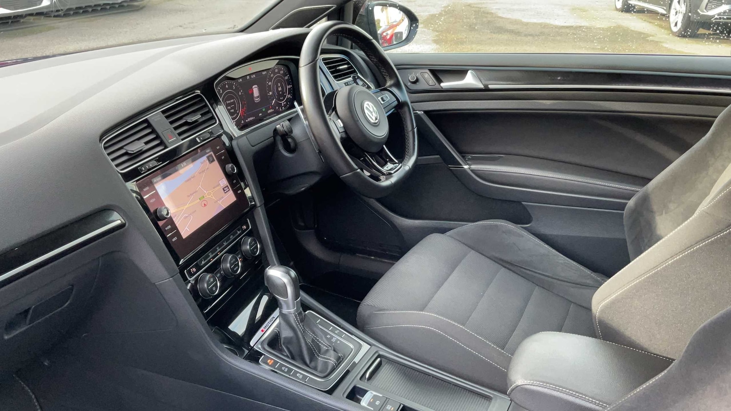 Used Volkswagen Golf 2017 for sale - 77972632: Photo 12