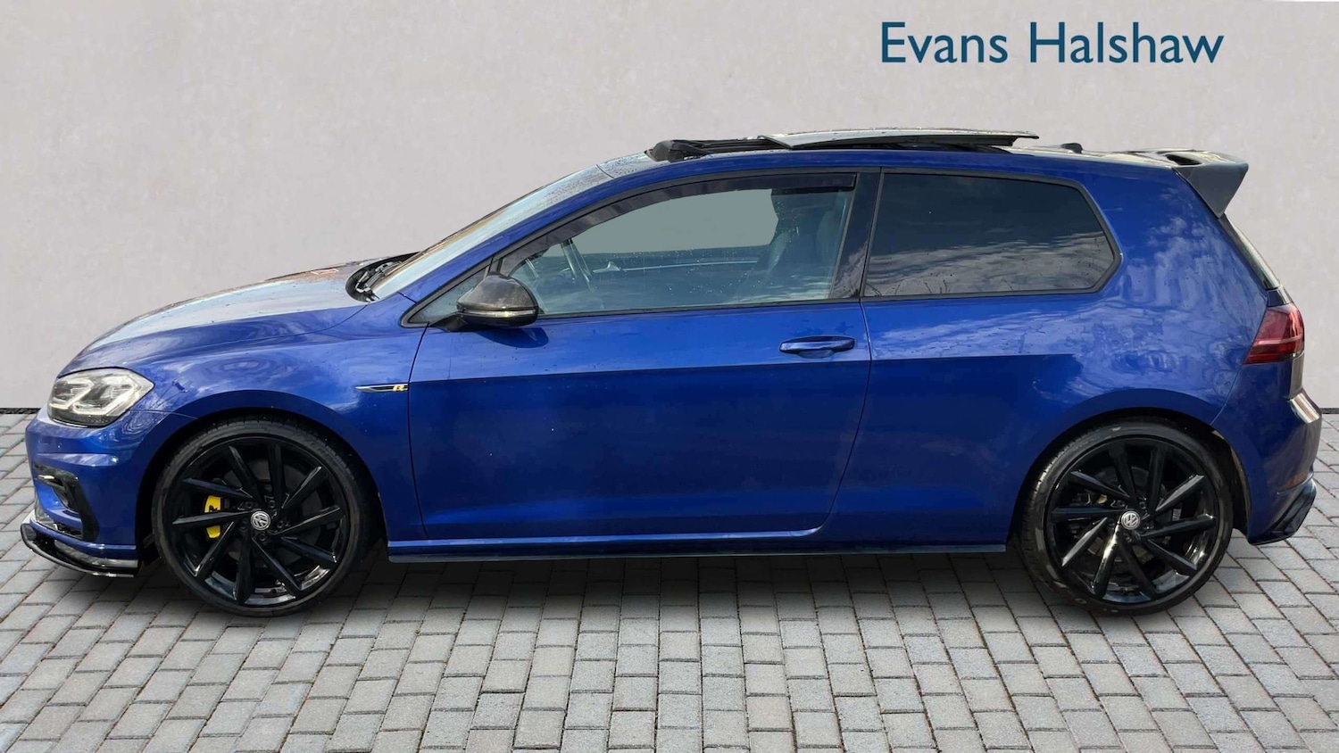 Used Volkswagen Golf 2017 for sale - 77972632: Photo 3