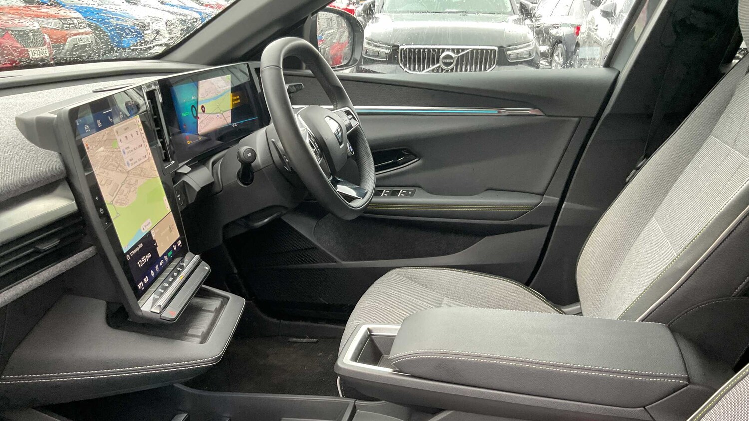 Used Renault Megane E Tech 2025 for sale - 77942905: Photo 12