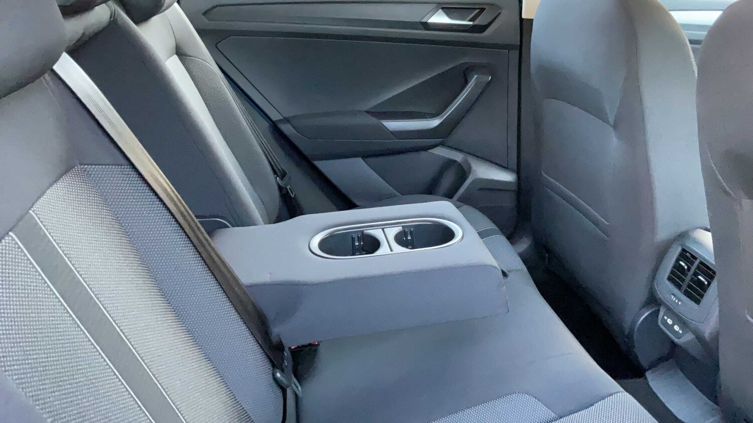 Used Volkswagen T-Roc for sale - 77860633: Photo 12