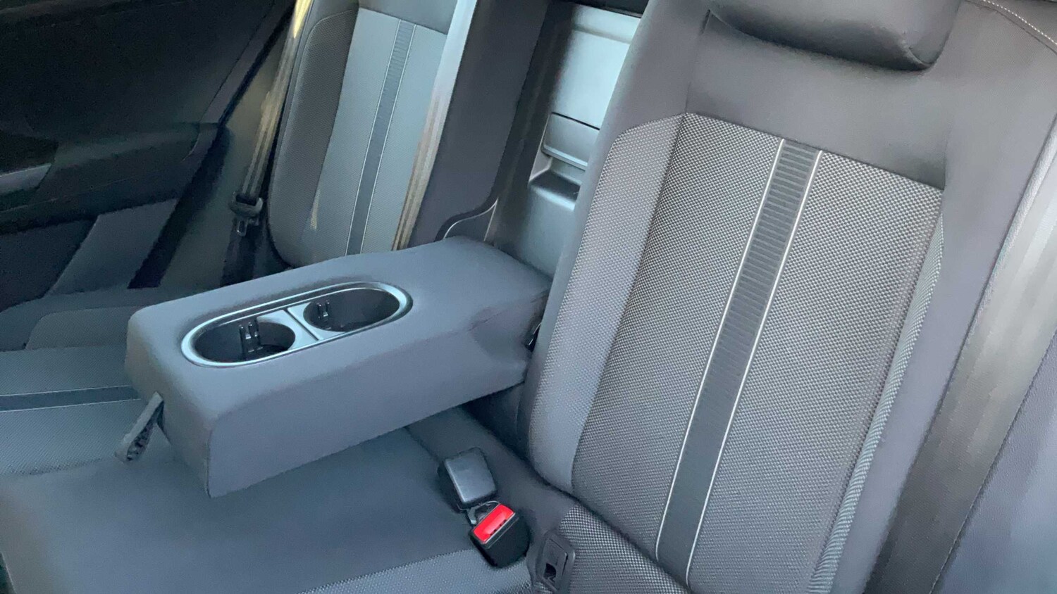 Used Volkswagen T-Roc for sale - 77860633: Photo 14