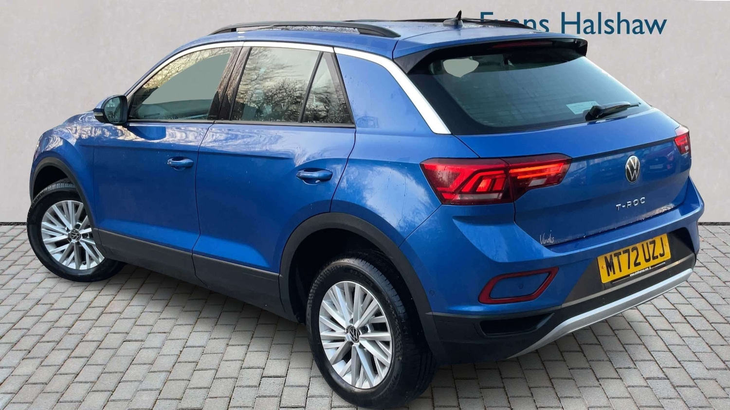 Used Volkswagen T-Roc for sale - 77860633: Photo 2