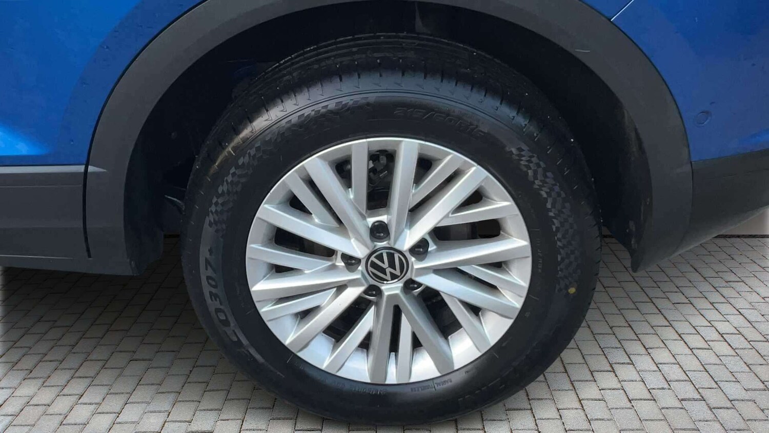 Used Volkswagen T-Roc for sale - 77860633: Photo 6