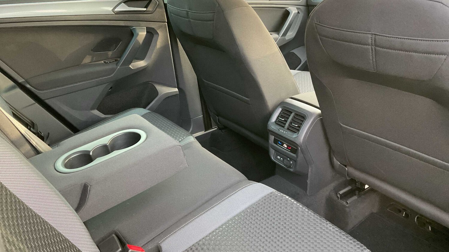 Used Volkswagen Tiguan for sale - 77860569: Photo 15