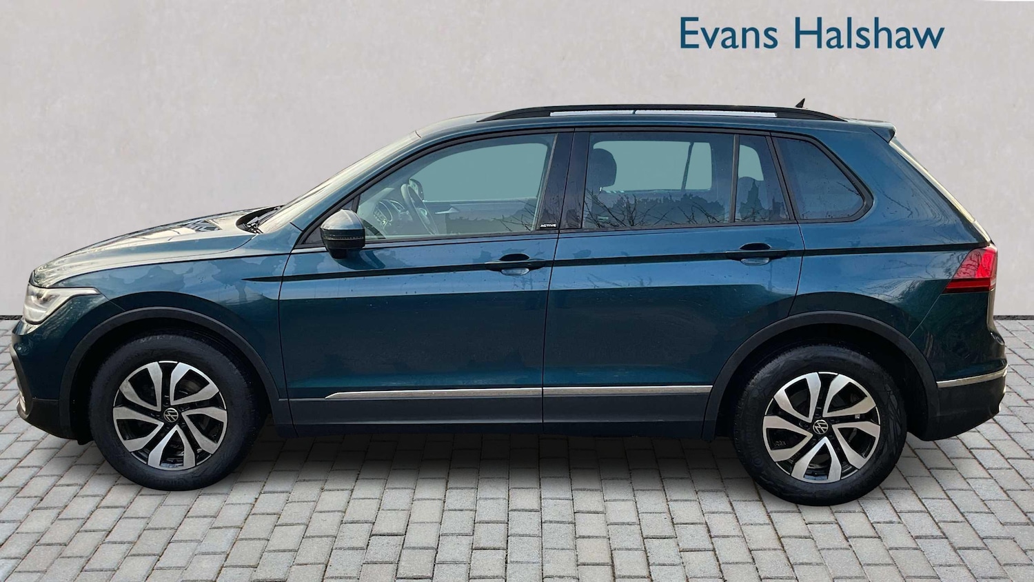 Used Volkswagen Tiguan for sale - 77860569: Photo 3