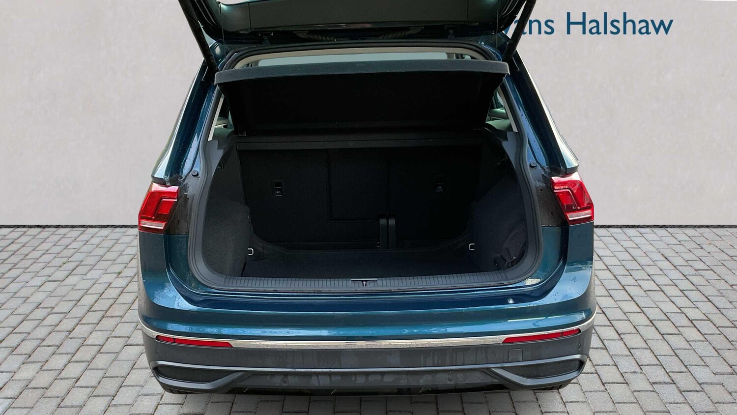 Used Volkswagen Tiguan for sale - 77860569: Photo 8