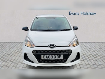 Used Hyundai i10 2019 for sale - 78352039: Photo