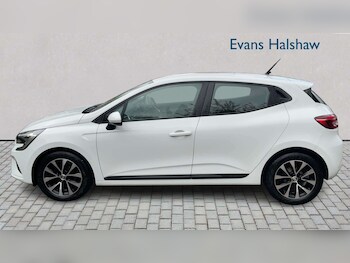 Used Renault Clio 2022 for sale - 78338127: Photo