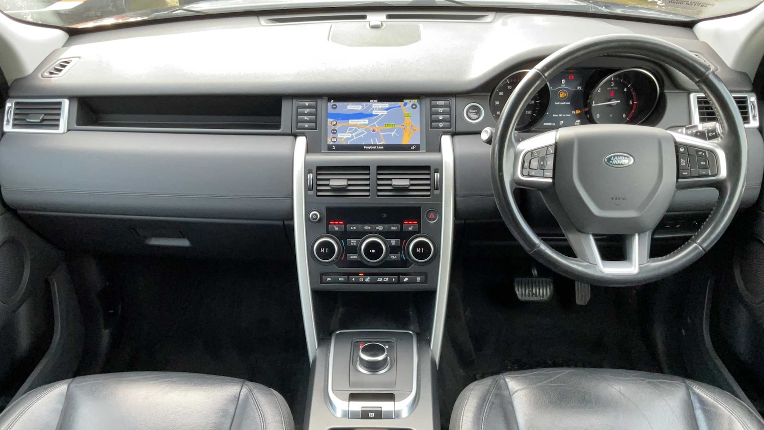 Used Land Rover Discovery Sport 2016 for sale - 77886056: Photo 11