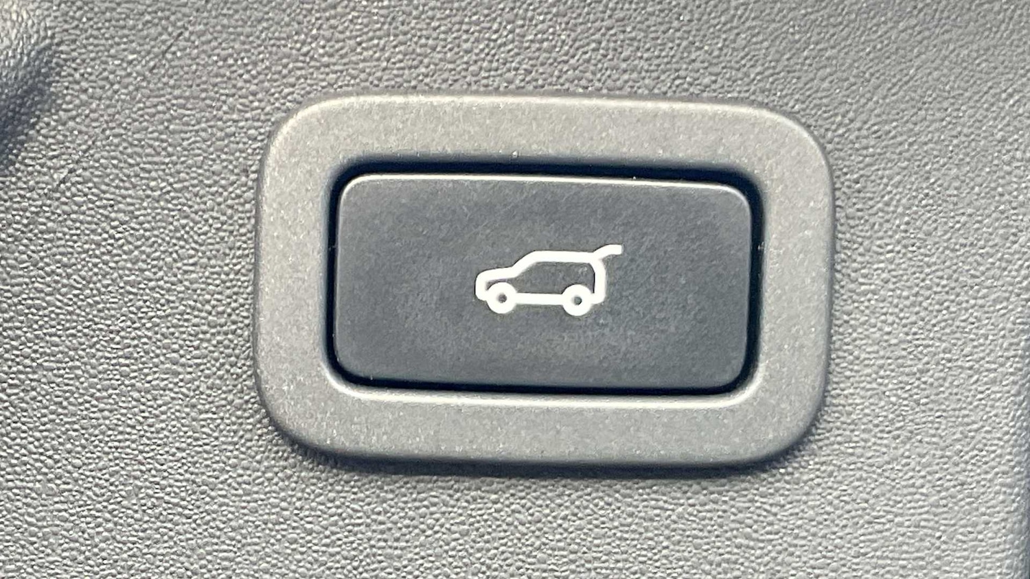 Used Land Rover Discovery Sport 2016 for sale - 77886056: Photo 25