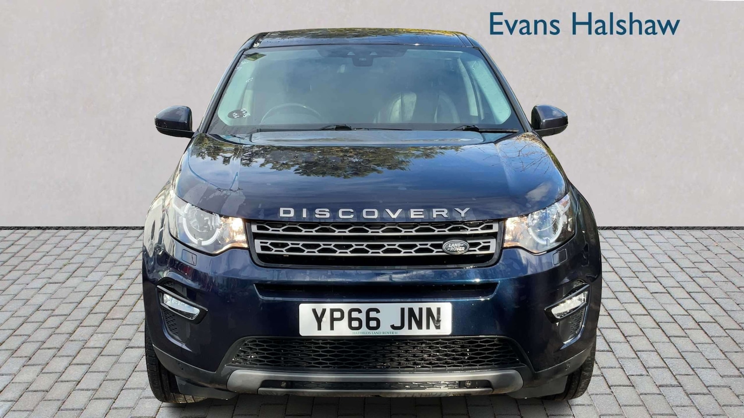 Used Land Rover Discovery Sport 2016 for sale - 77886056: Photo 4
