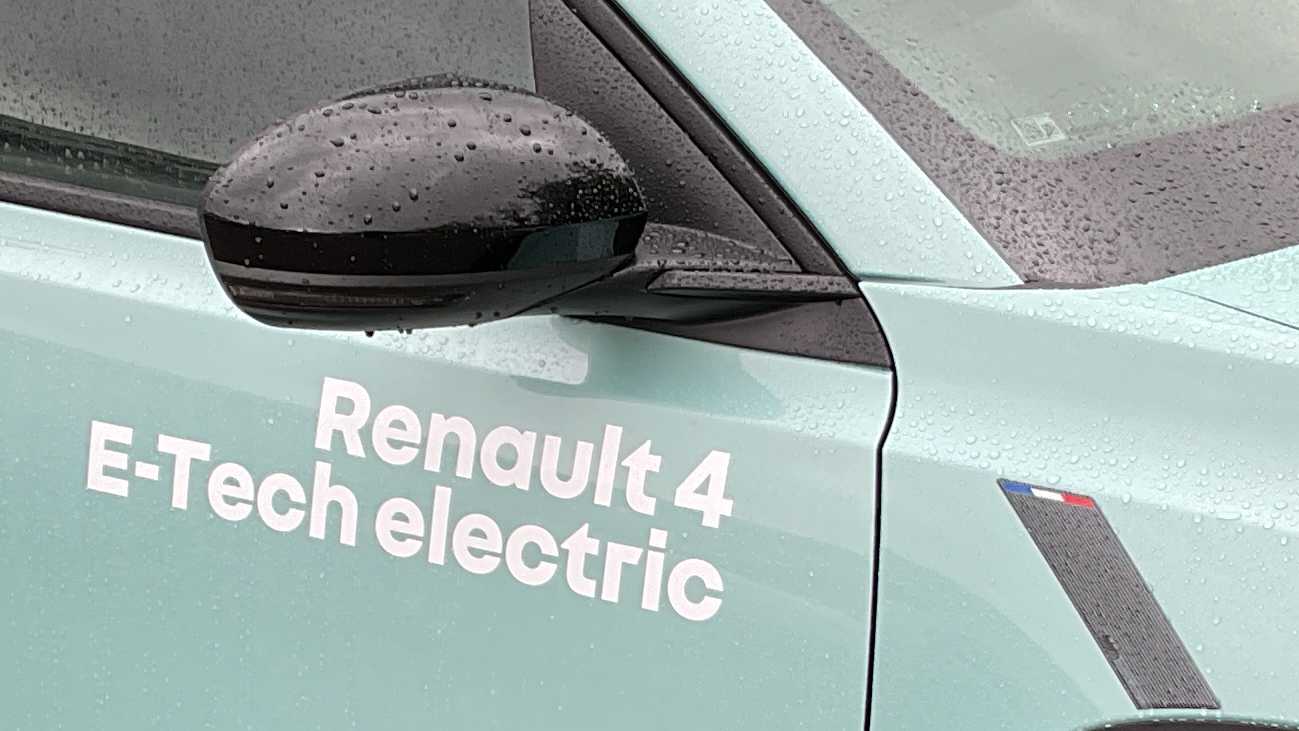 Used Renault 4 for sale - 77861923: Photo 35