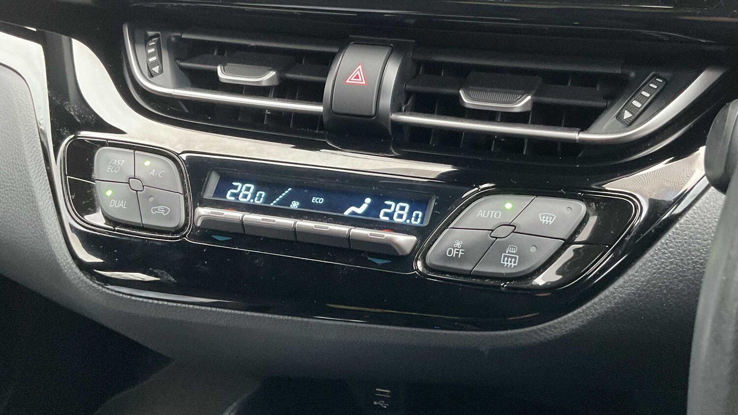 Used Toyota C-HR for sale - 77859501: Photo 17