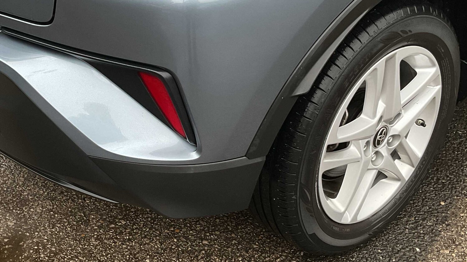 Used Toyota C-HR for sale - 77859501: Photo 19