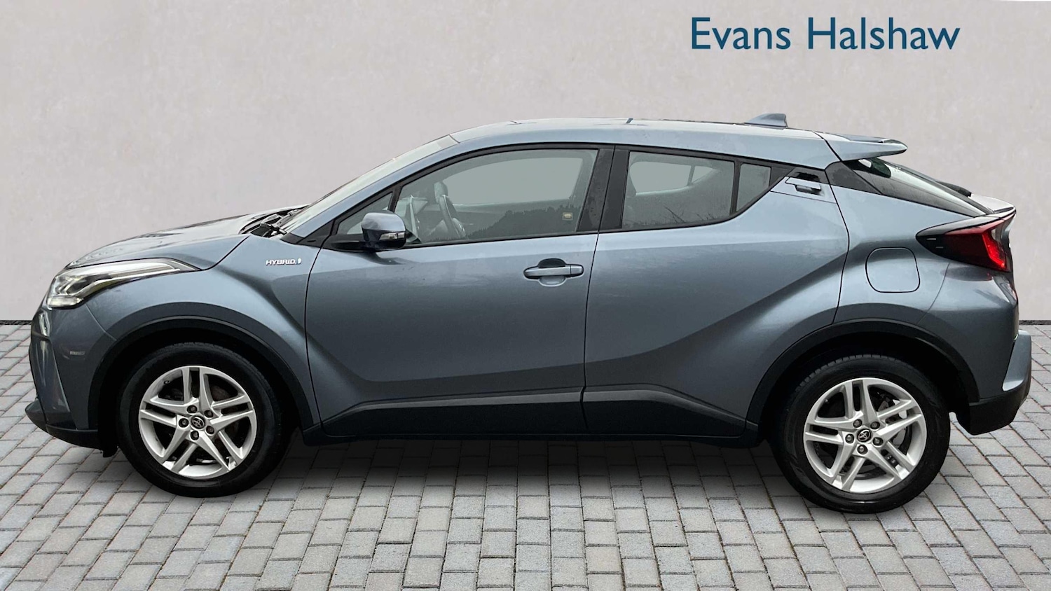 Used Toyota C-HR for sale - 77859501: Photo 3