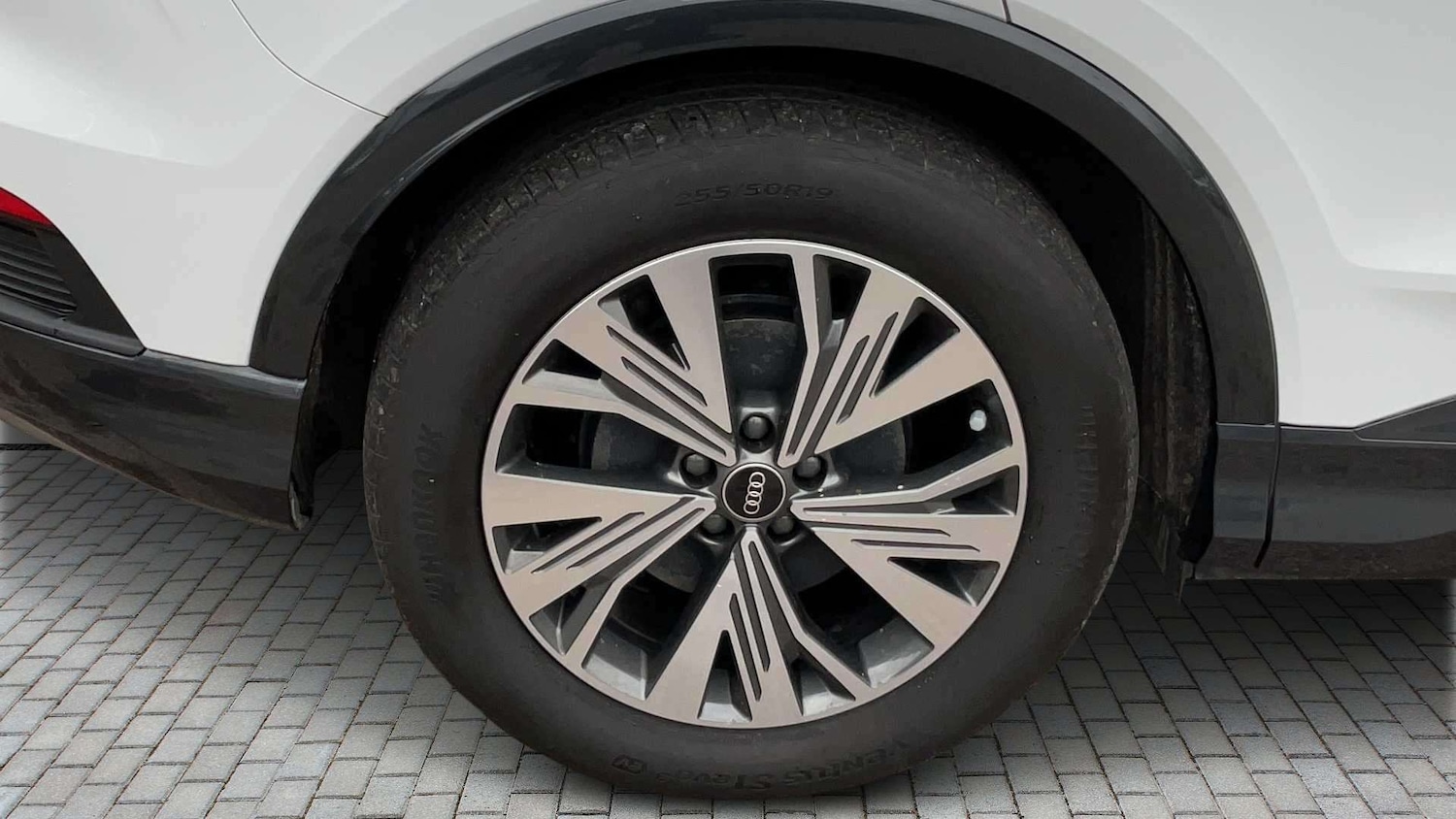 Used Audi Q4 e-tron 2024 for sale - 78104963: Photo 6