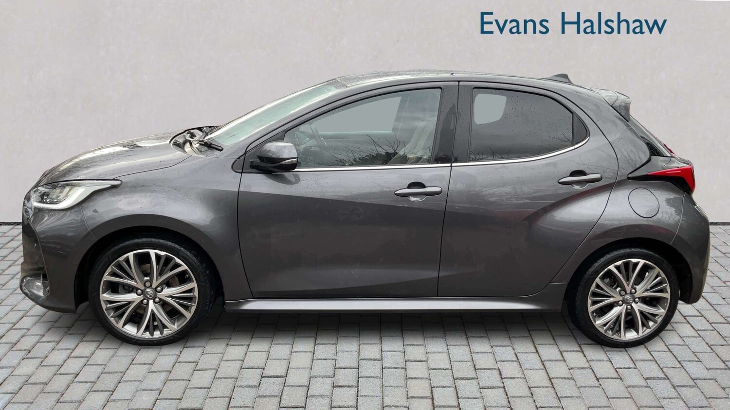 Used Toyota Yaris for sale - 77862026: Photo 3