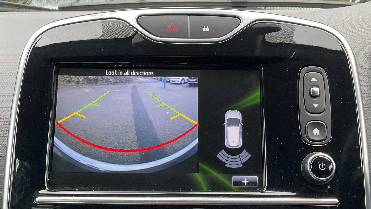 Used Renault Clio 2015 for sale - 77859605: Photo 18