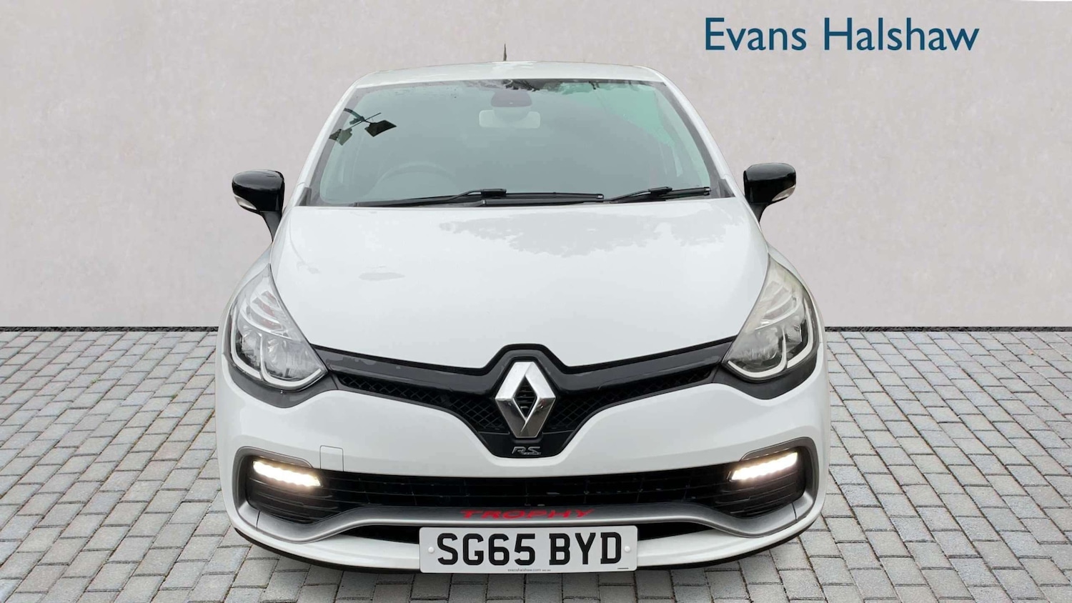 Used Renault Clio 2015 for sale - 77859605: Photo 4