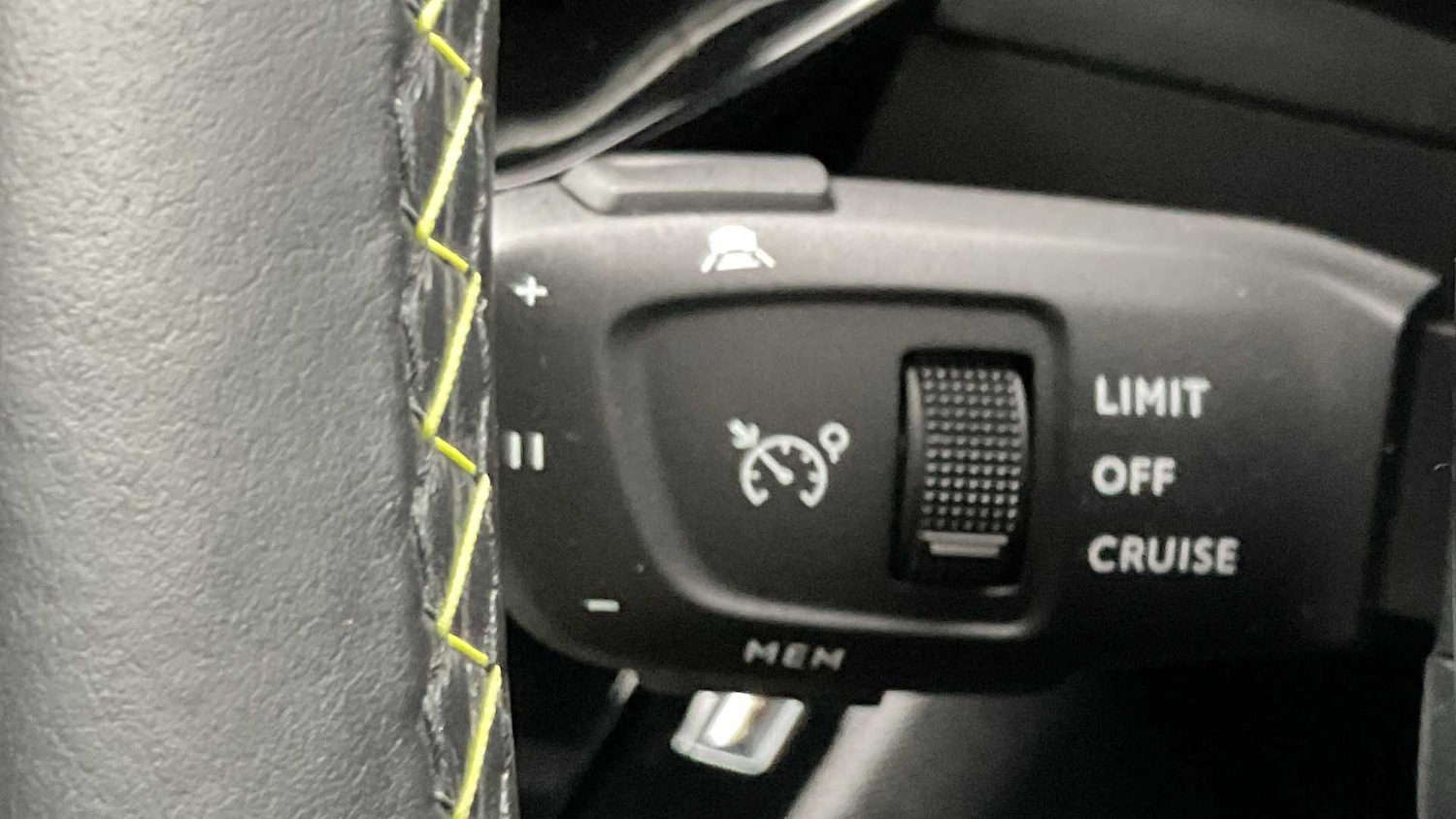 Used Peugeot 2008 2022 for sale - 78037821: Photo 26