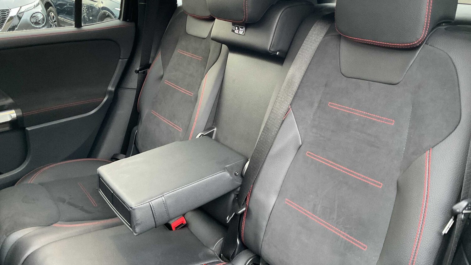 Used Mercedes-Benz GLB 2022 for sale - 77858002: Photo 14