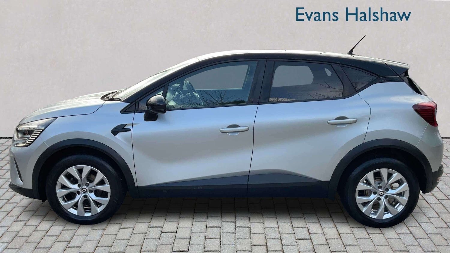 Used Renault Captur 2022 for sale - 77857657: Photo 3