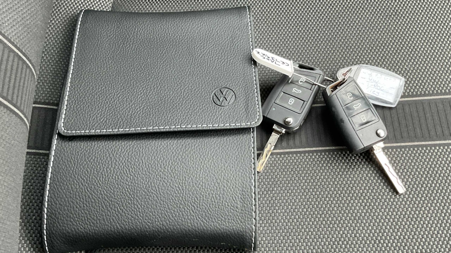 Used Volkswagen T-Roc 2023 for sale - 77960785: Photo 16