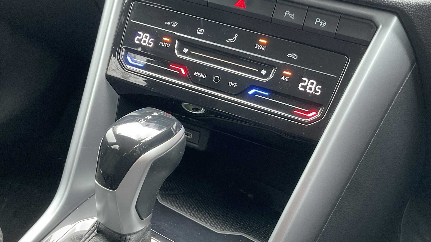 Used Volkswagen T-Roc 2023 for sale - 77960785: Photo 18