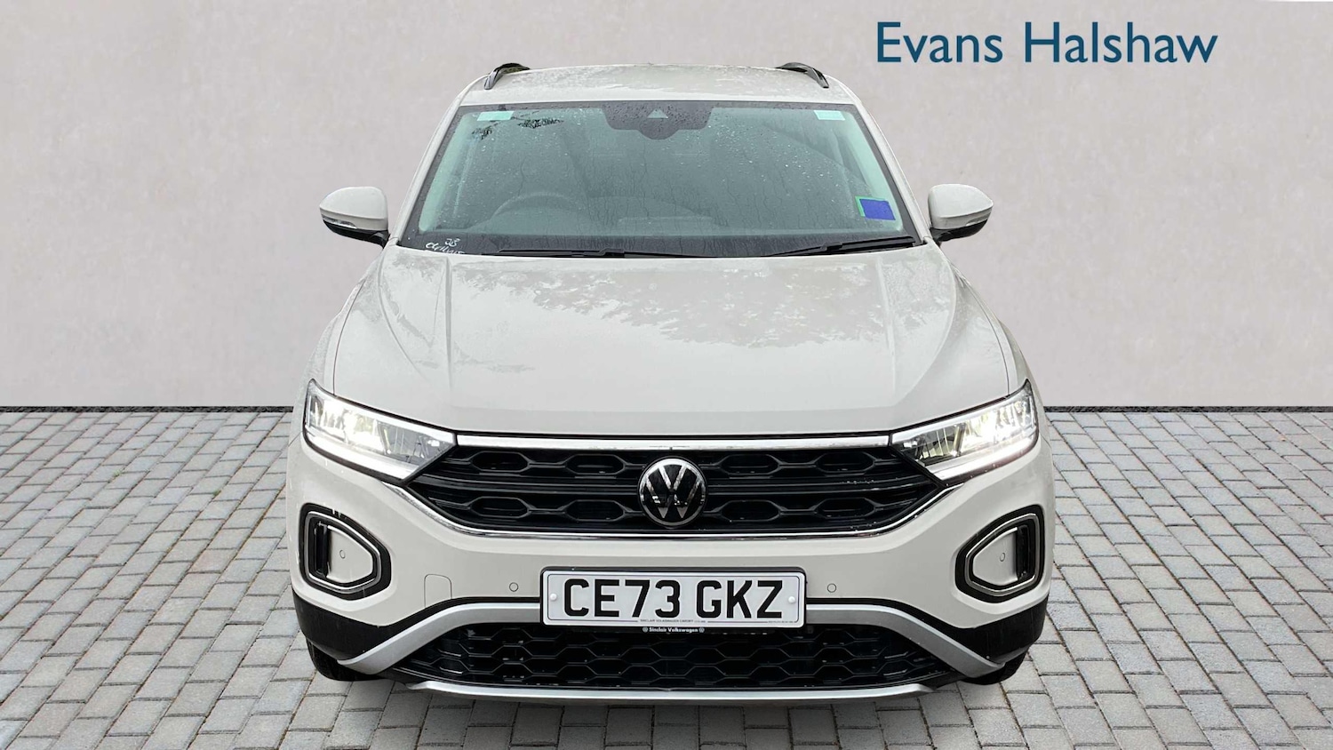 Used Volkswagen T-Roc 2023 for sale - 77960785: Photo 4