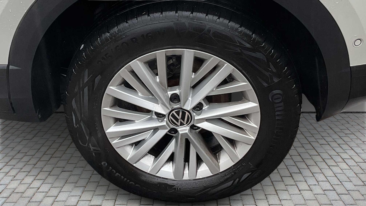 Used Volkswagen T-Roc 2023 for sale - 77960785: Photo 6