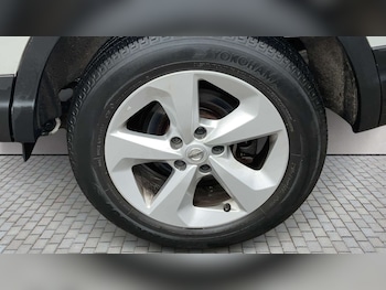 Used Nissan Qashqai 2018 for sale - 77856371: Photo