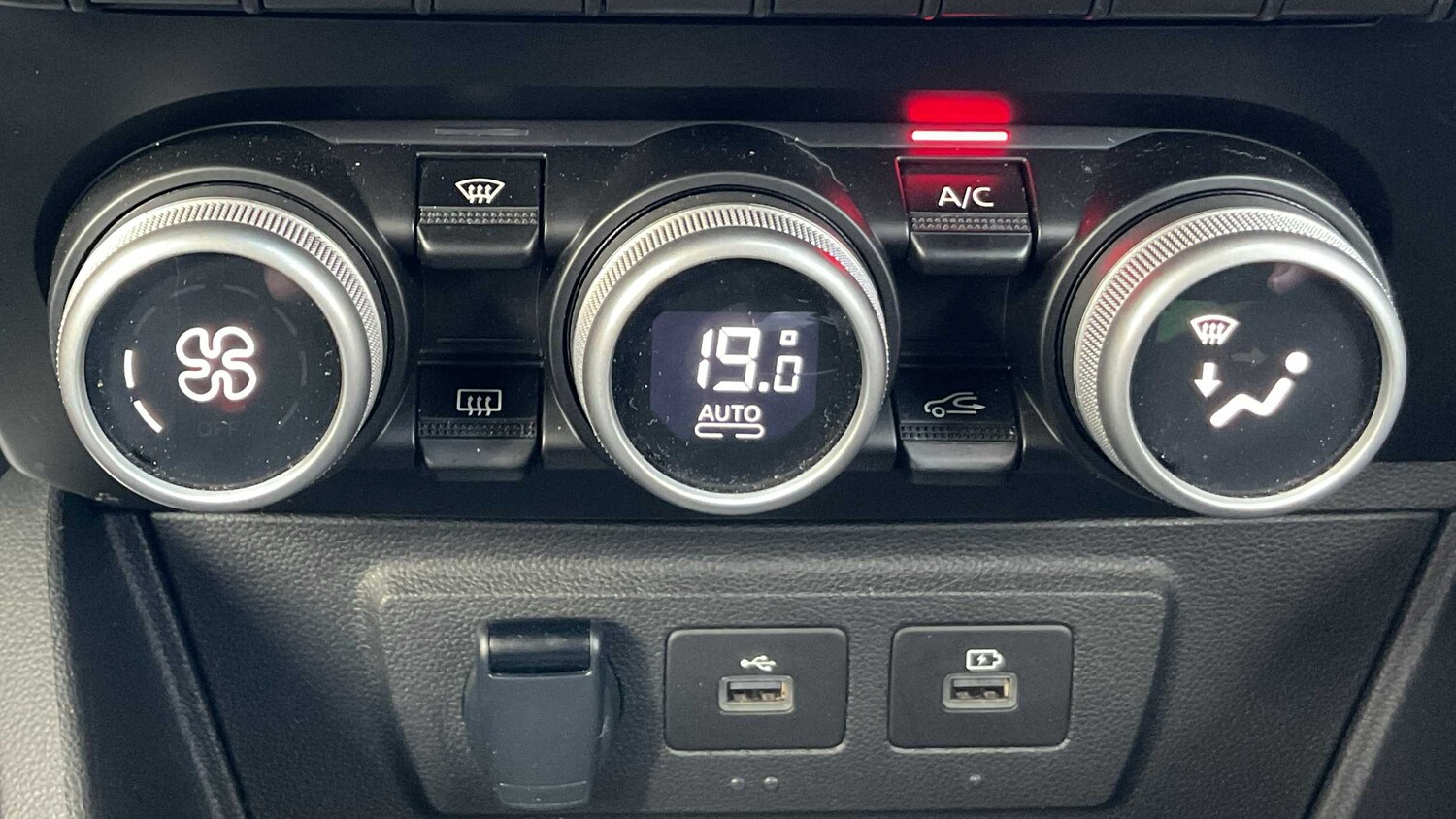 Used Dacia Duster 2023 for sale - 77856524: Photo 17