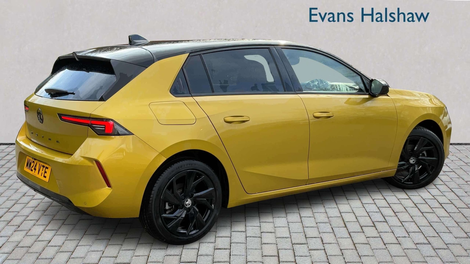 Used Vauxhall Astra 2024 for sale - 78010139: Photo 2