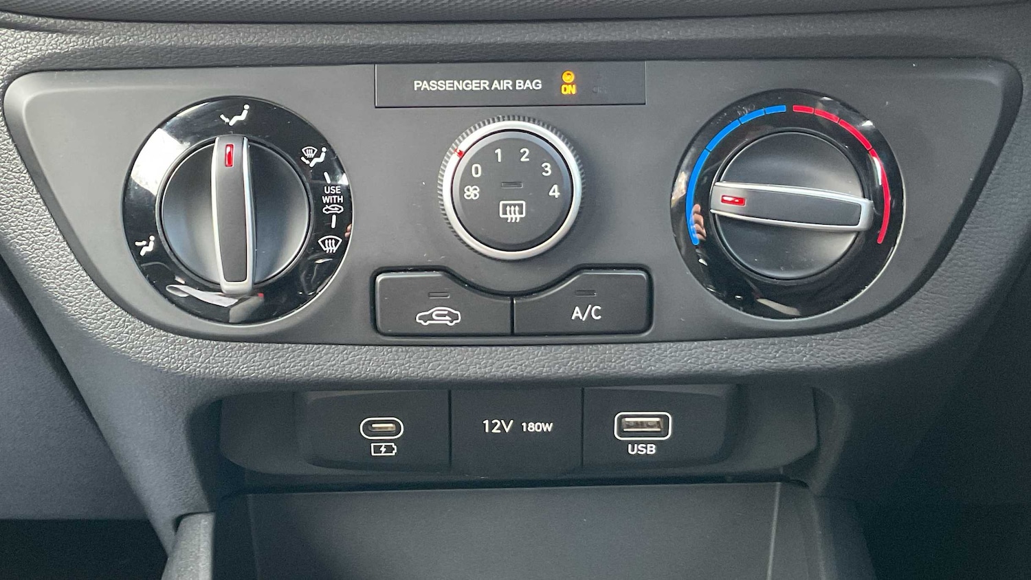 Used Hyundai i10 2024 for sale - 78089635: Photo 18